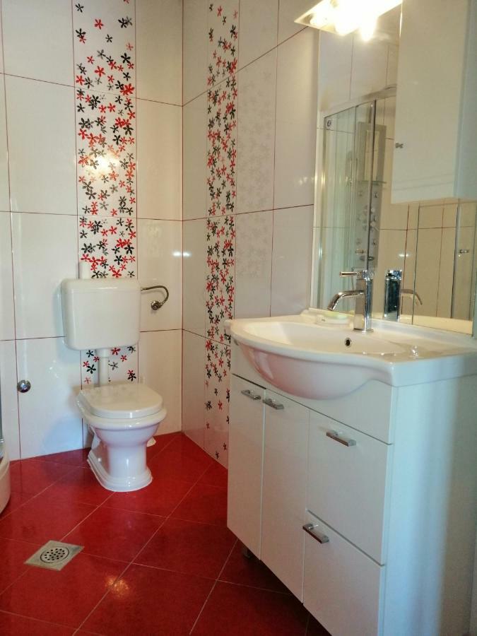 Apartman Rosanda Posedarje Luaran gambar